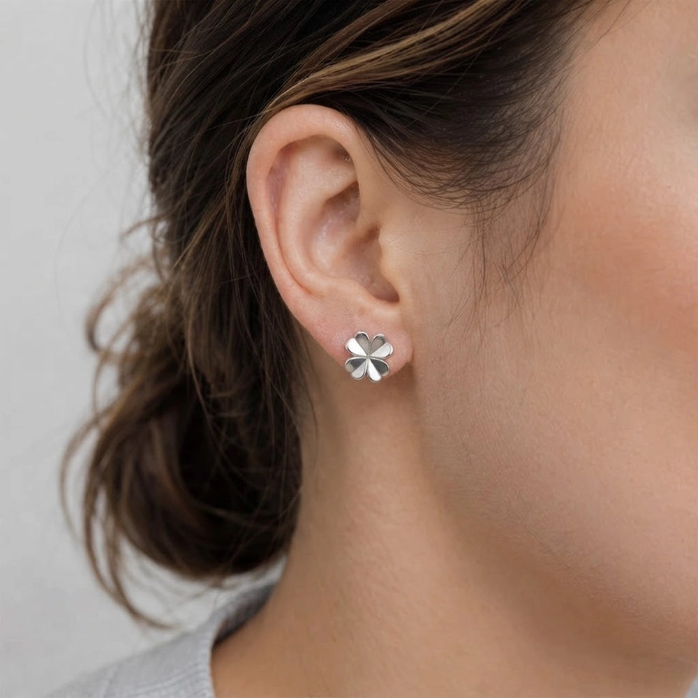 Lucky Clover – Studs med fyrklöver
