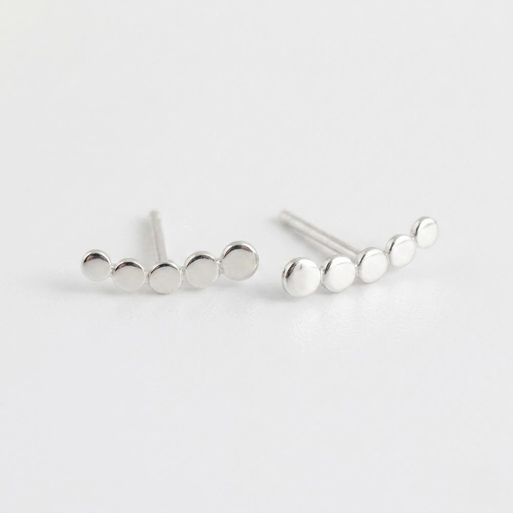 Tara - Eleganta studs med sammanlänkande cirklar
