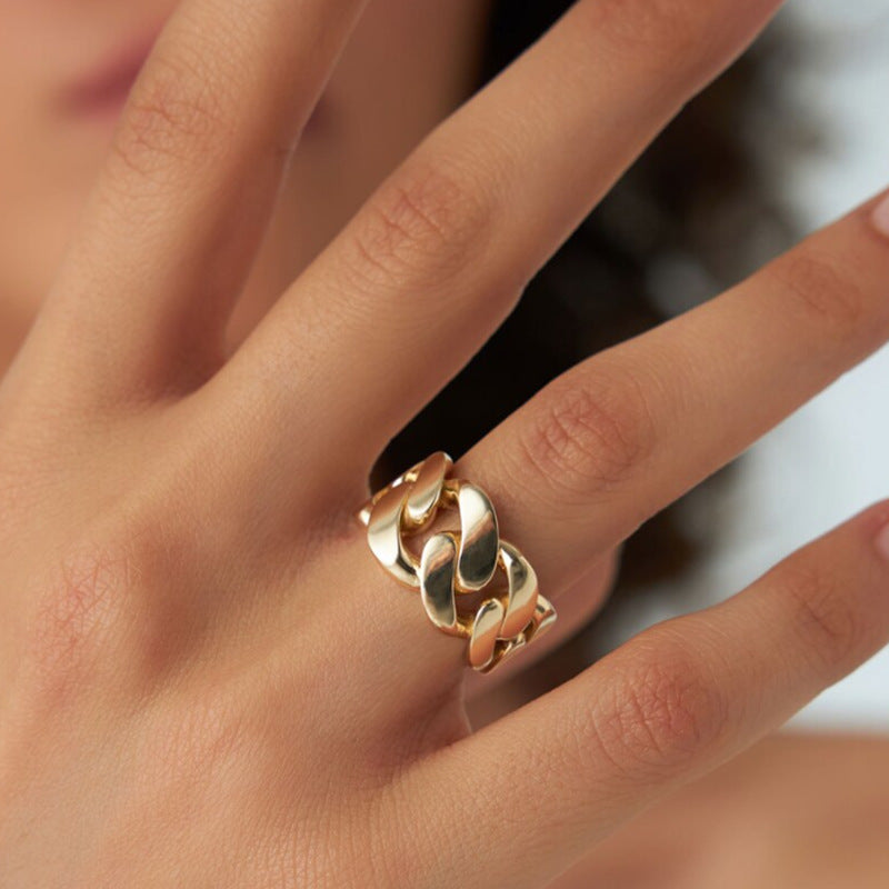 Amara – Ring i länkkedjedesign