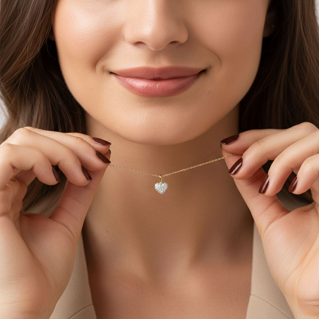 Brilliant Emblem - Halsband med gnistrande hjärta