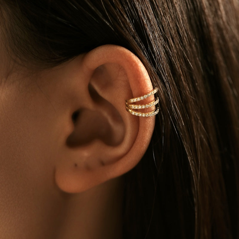 Liora - Trendig earcuff med kristalldetaljer