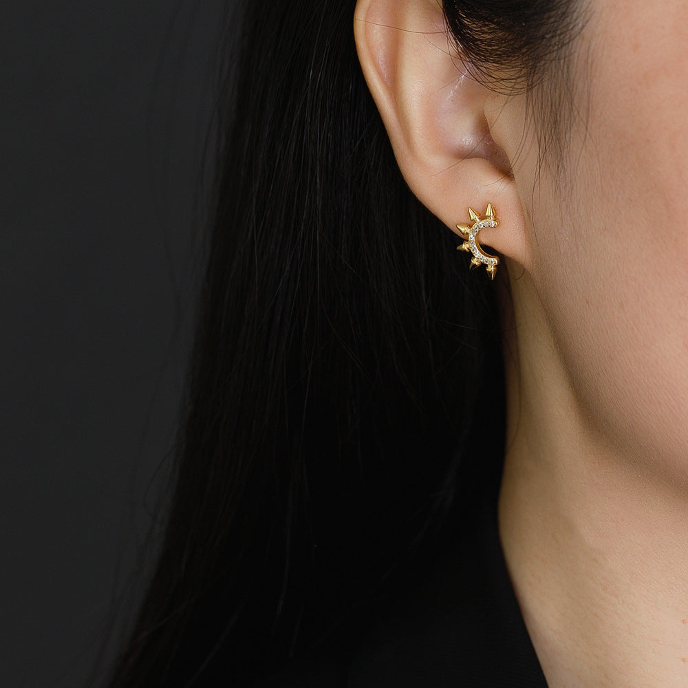 Fierce Flair - Kaxiga studs med punkdesign