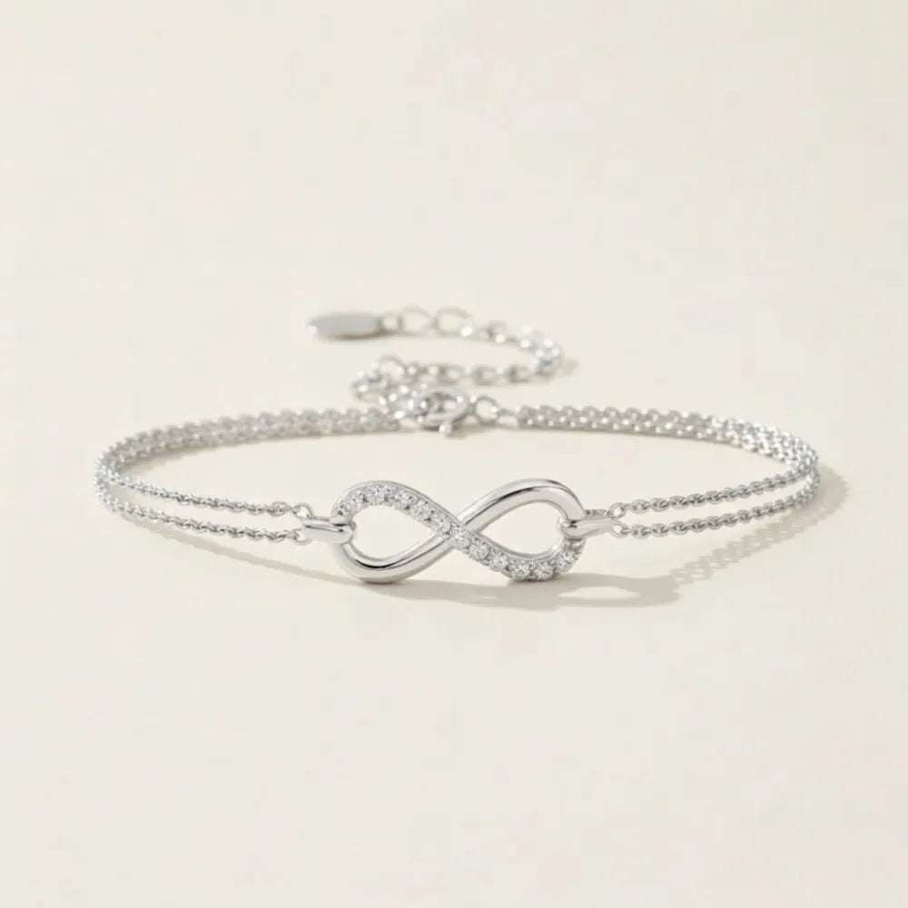 Silver armband forever med infinitysymbol och inbäddade klara kristaller på dubbelkedja