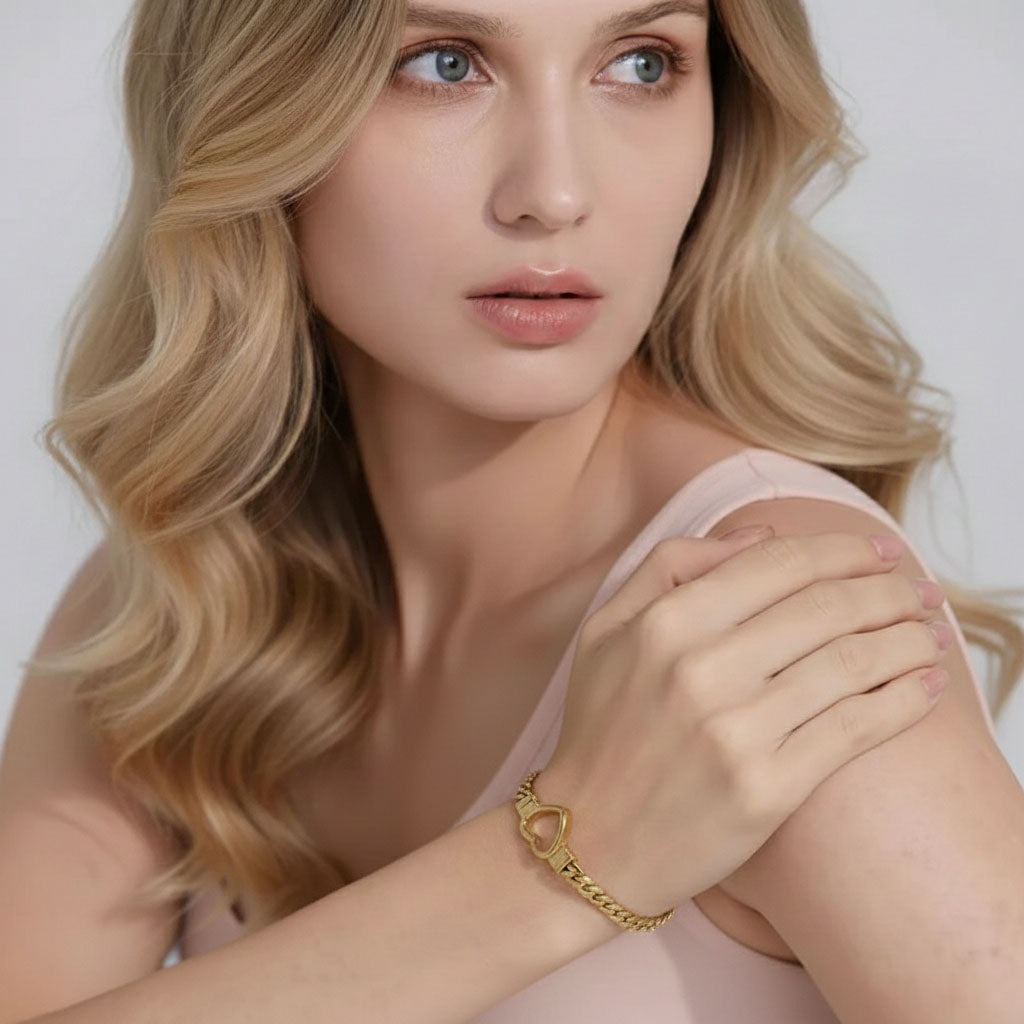 Lovis - Armband med grövre kedja och hjärta