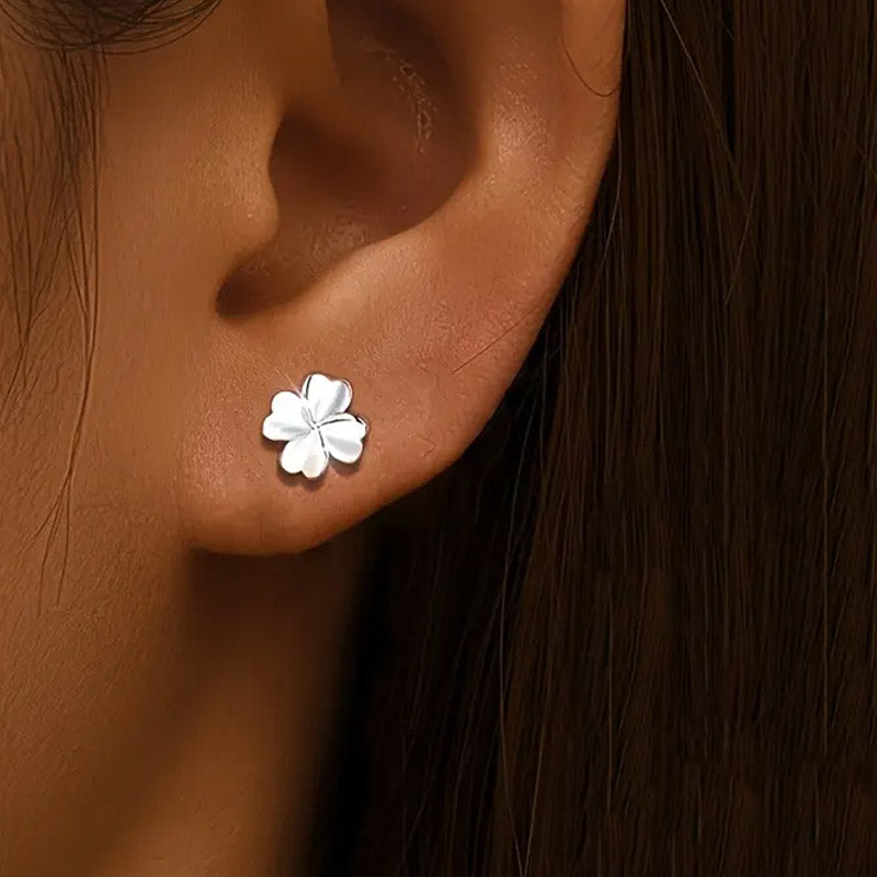 Lucky Clover - Studs med fyrklöver