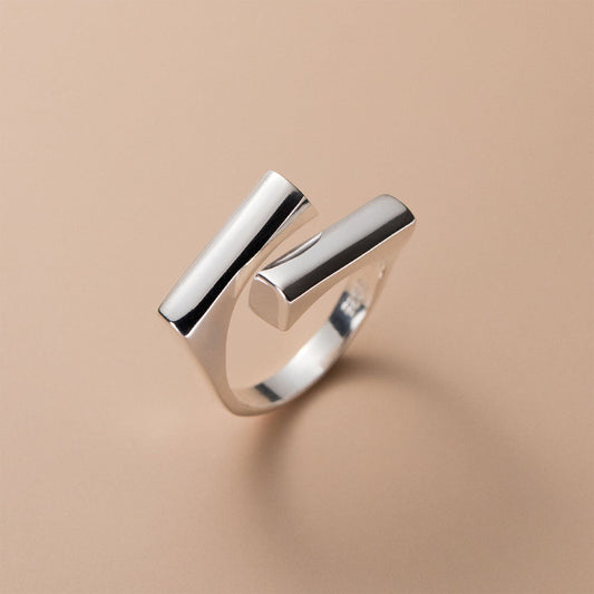 Modest - Justerbar ring med modern design