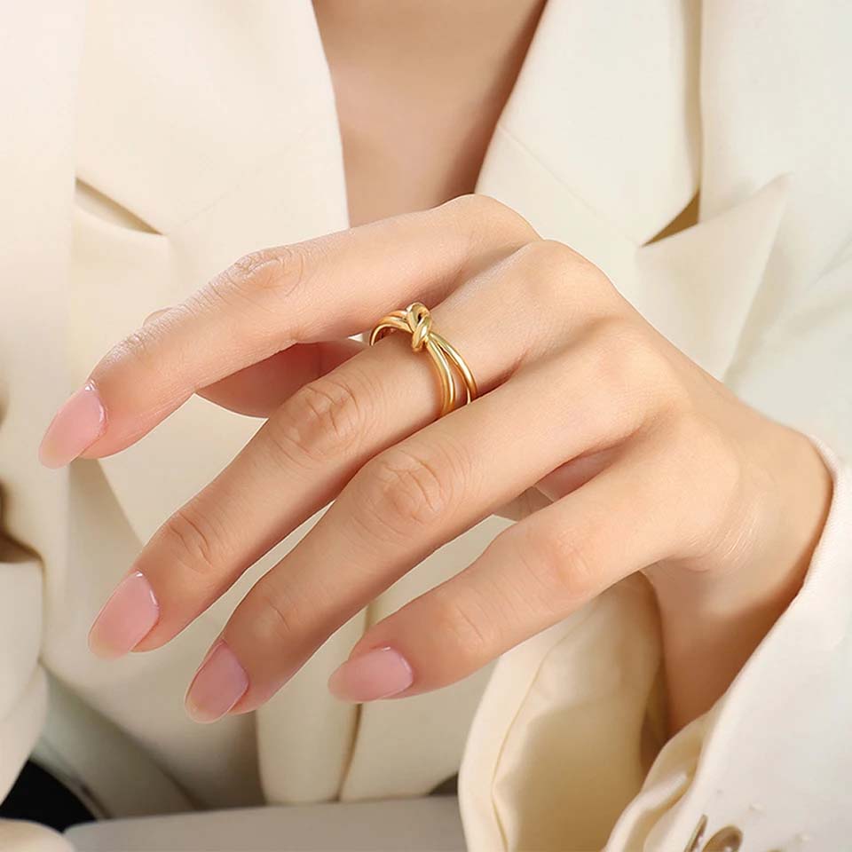 Molly - Justerbar ring med knut