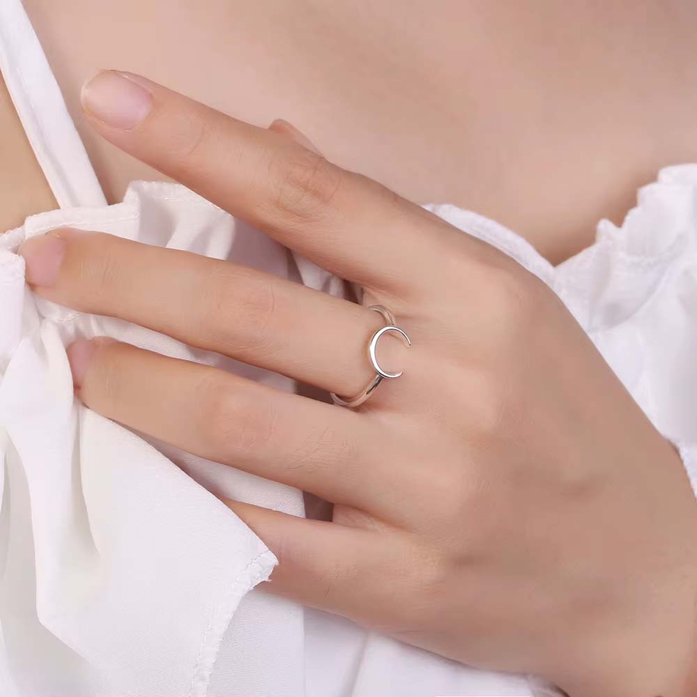 Moon - Justerbar ring med halvmåne
