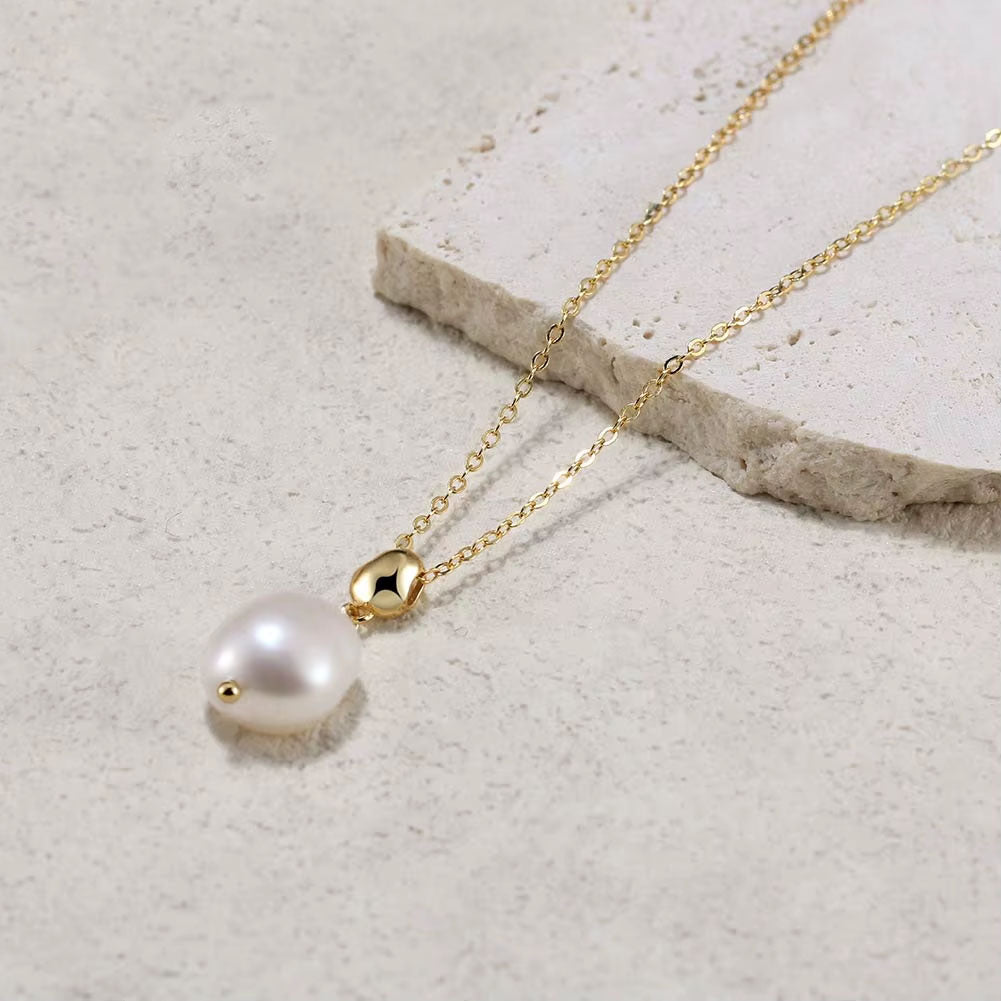 Pearly Glow - Halsband med sötvattenspärla