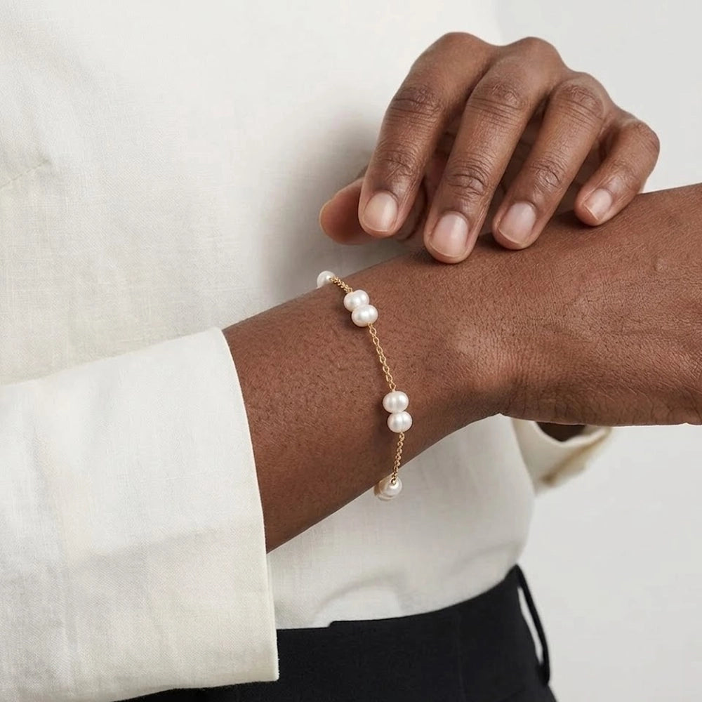 Pearly Glow - Armband med sötvattenspärlor