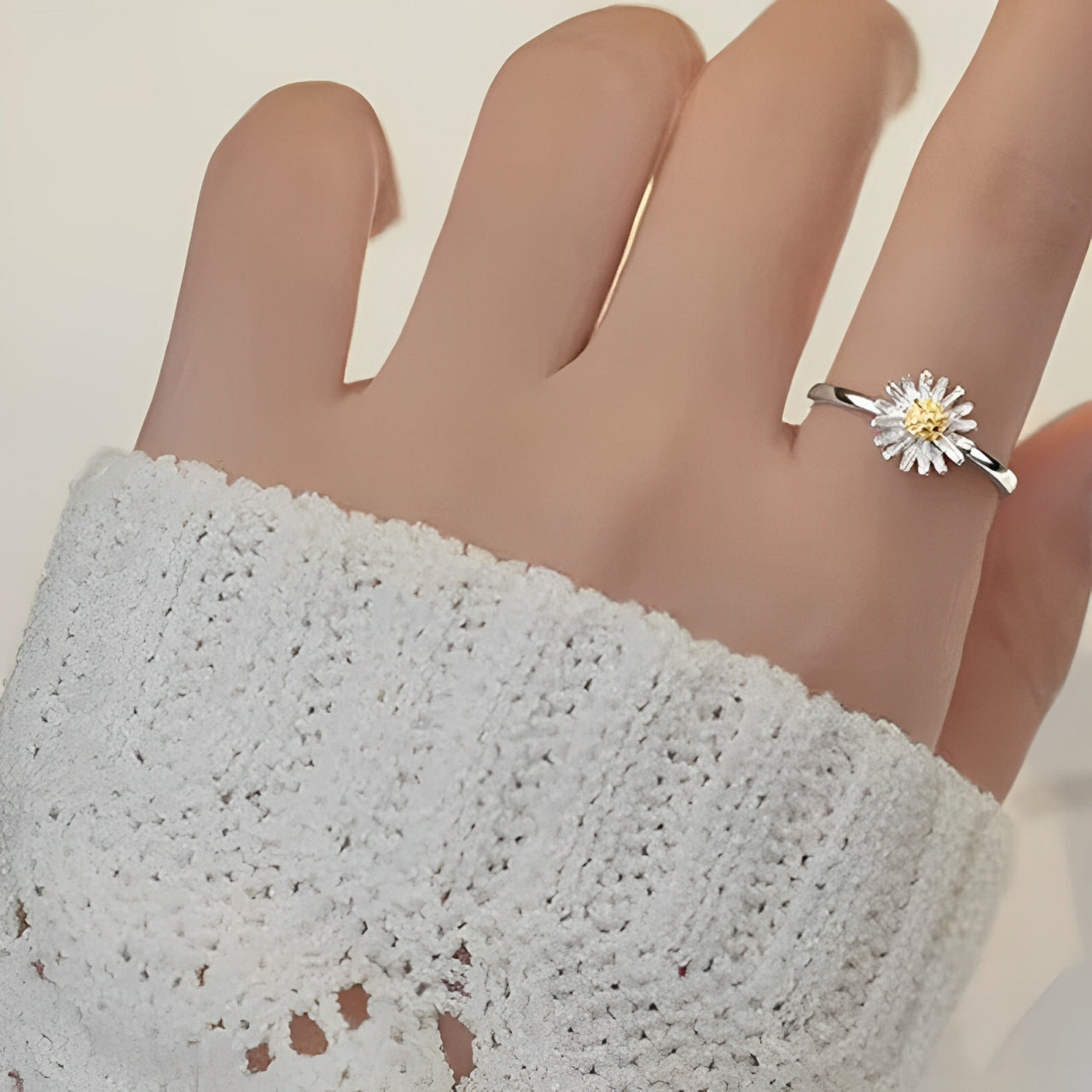 Daisy Flower - Justerbar ring med tusensköna