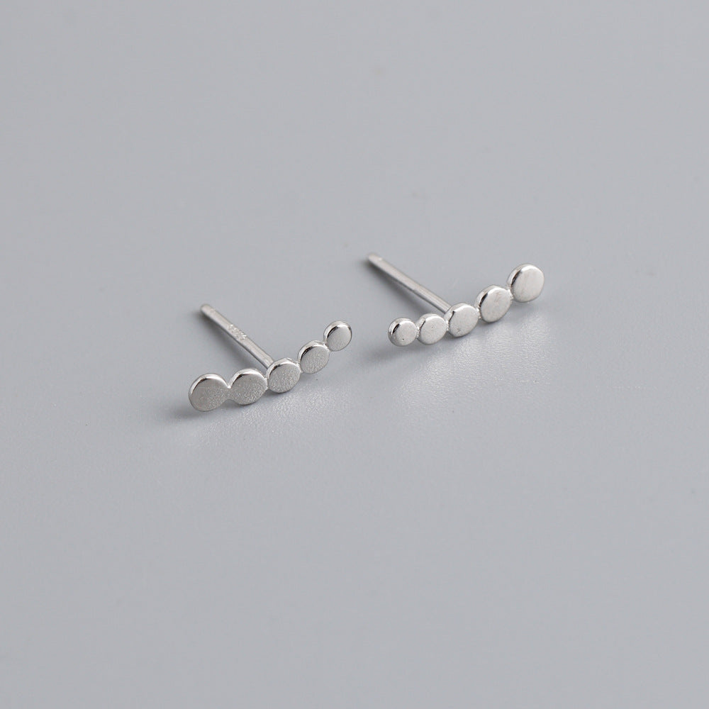 Tara - Eleganta studs med sammanlänkande cirklar