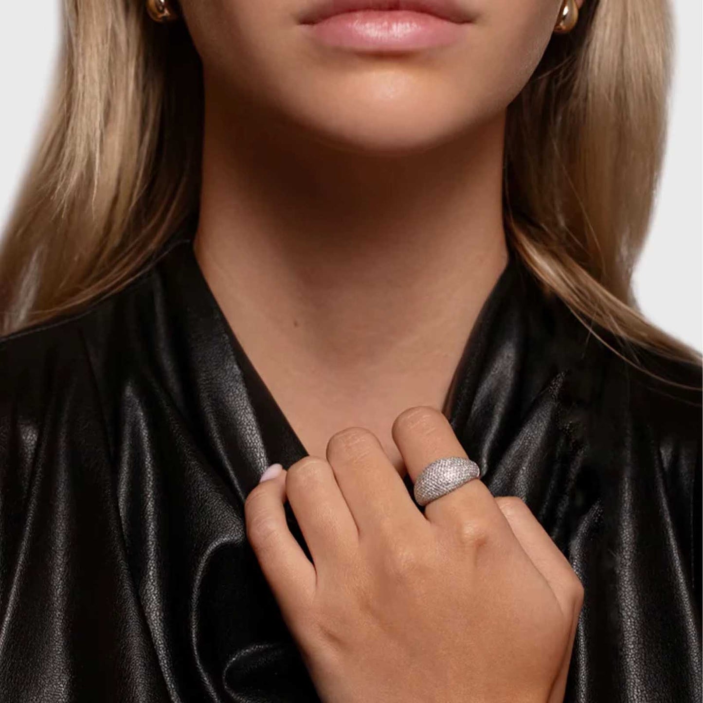 Valkyria – Ring med glittrande pavéfinish