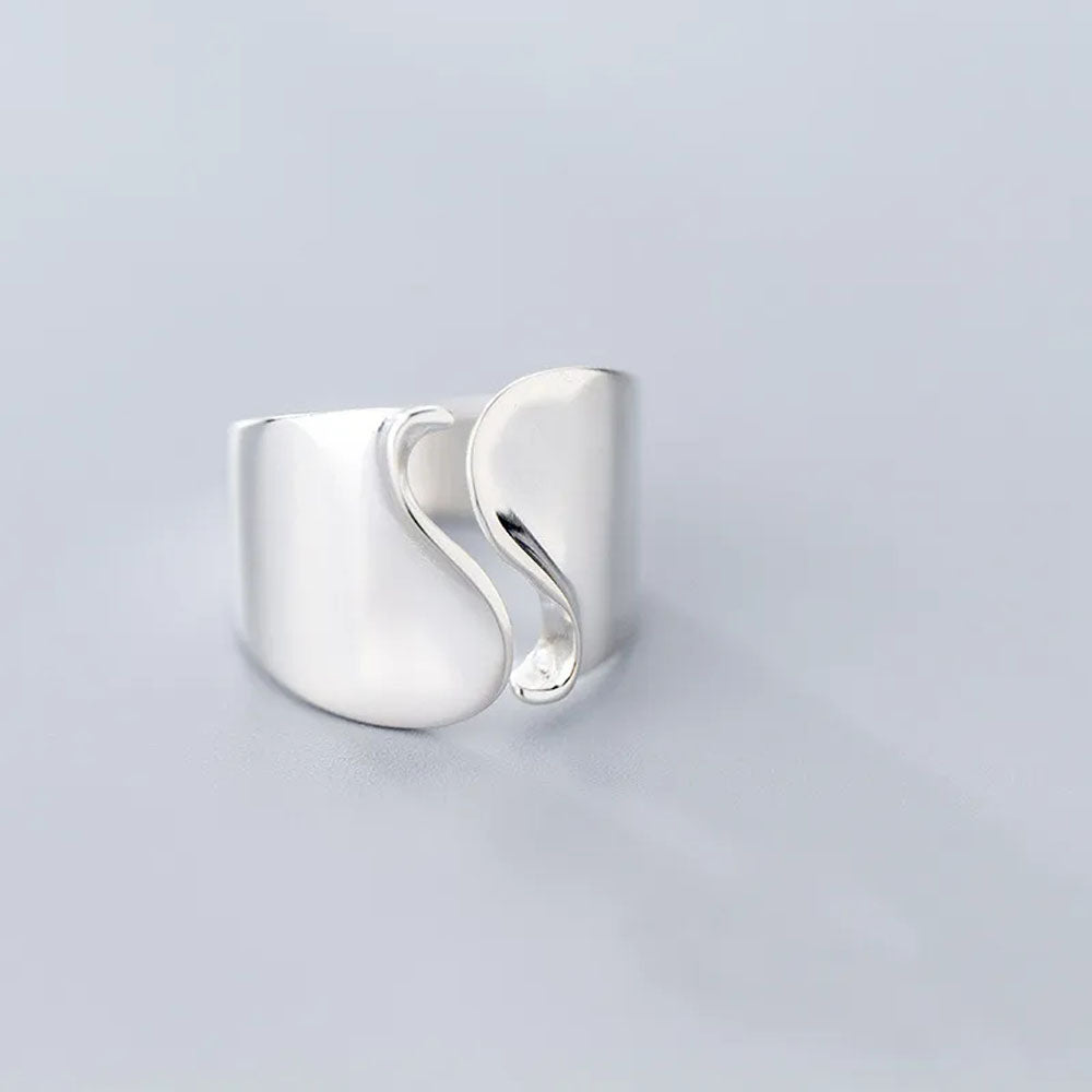 Wave - Justerbar ring i minimalistisk design
