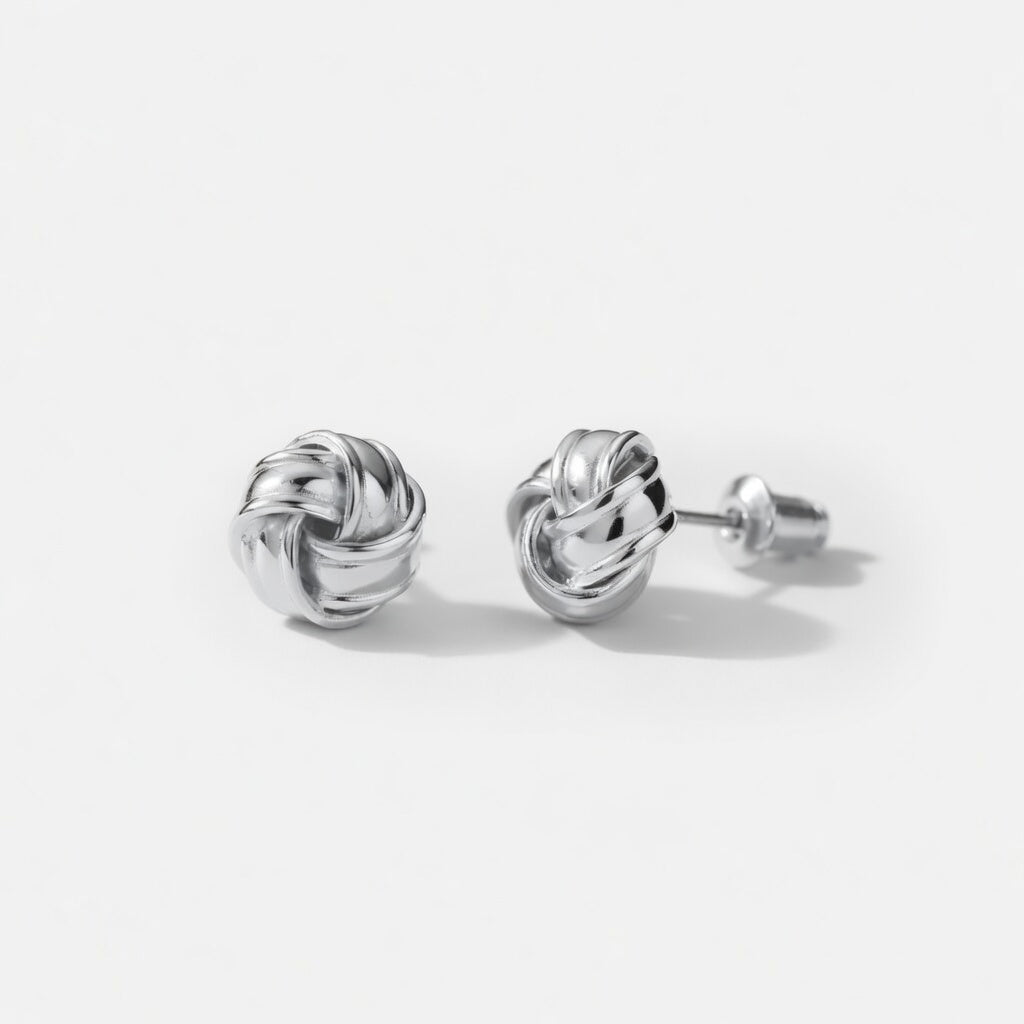 Lyra – Tidlösa studs med knutdetalj