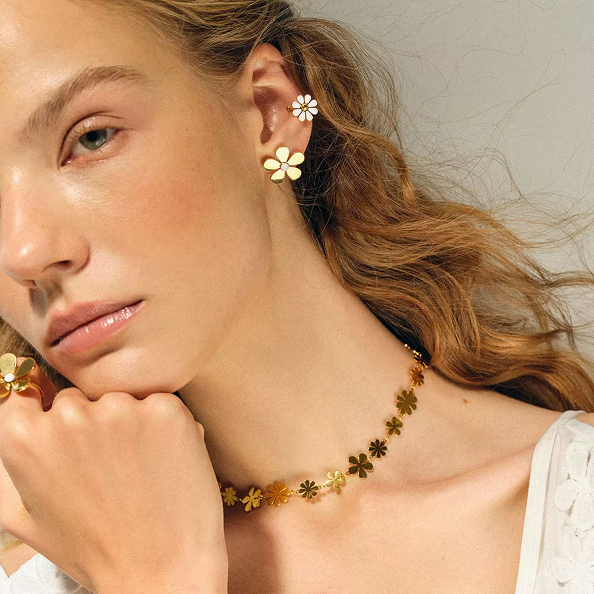 Floral Dreams - Studs med blommotiv