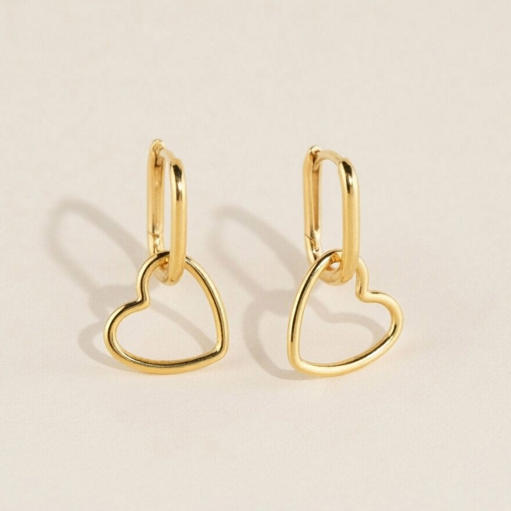 Celestia - Minimalistiska örhängen med hjärta