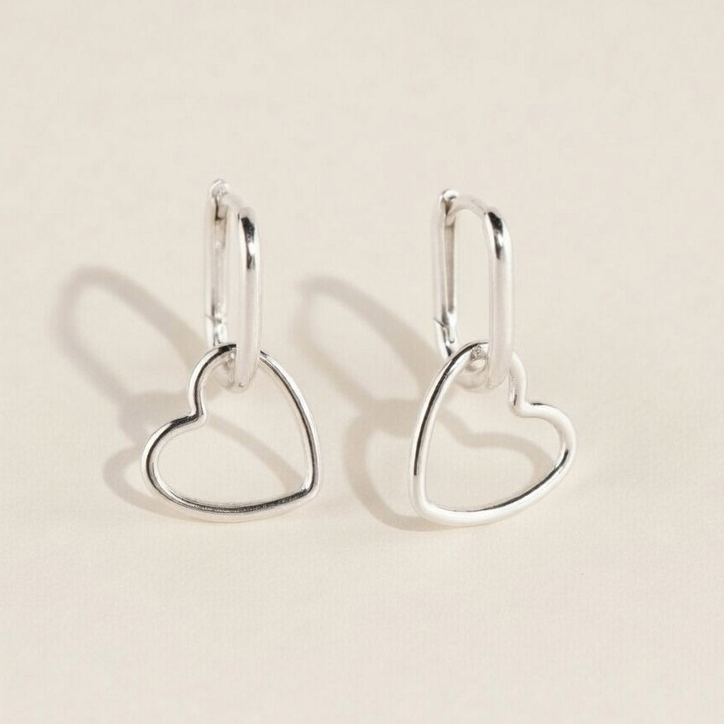 Celestia - Minimalistiska örhängen med hjärta