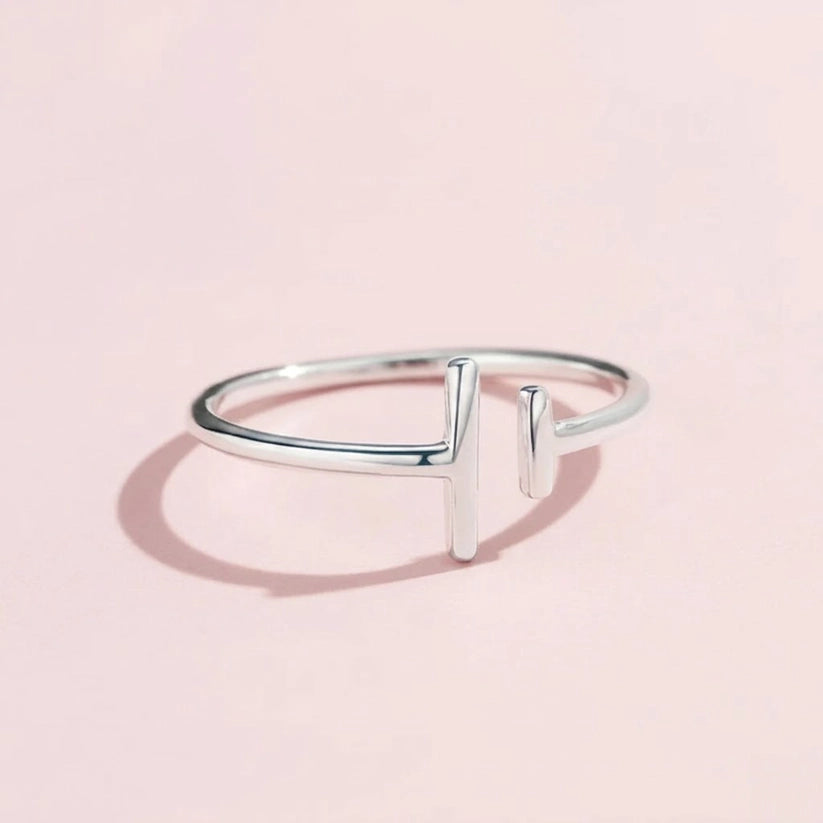 Filippa - Justerbar ring med T-form