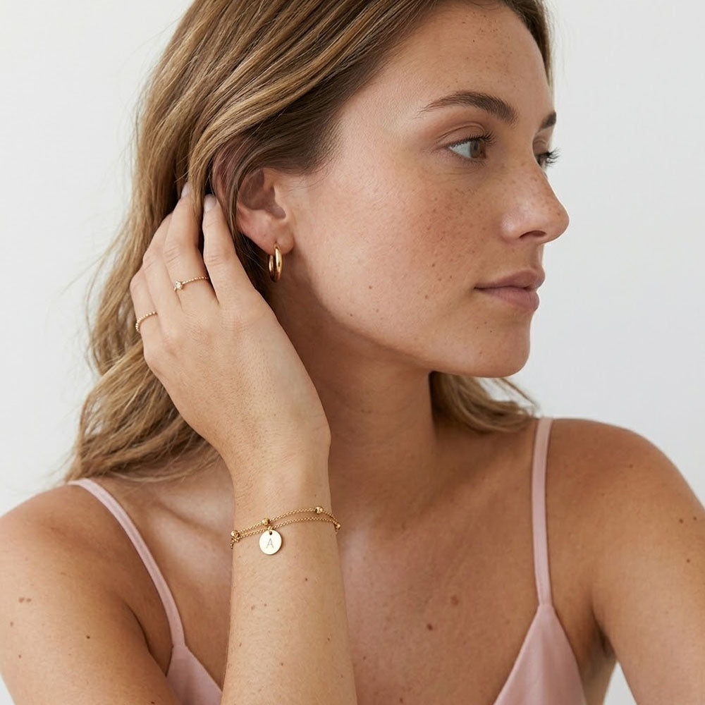 Initial - Armband med bokstavsbricka