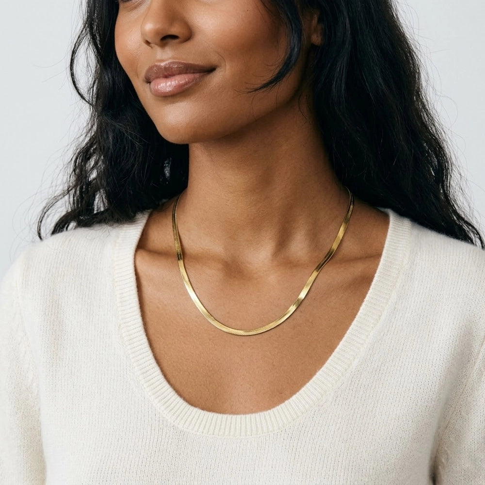 Lindy - Halsband i ormbenskedja