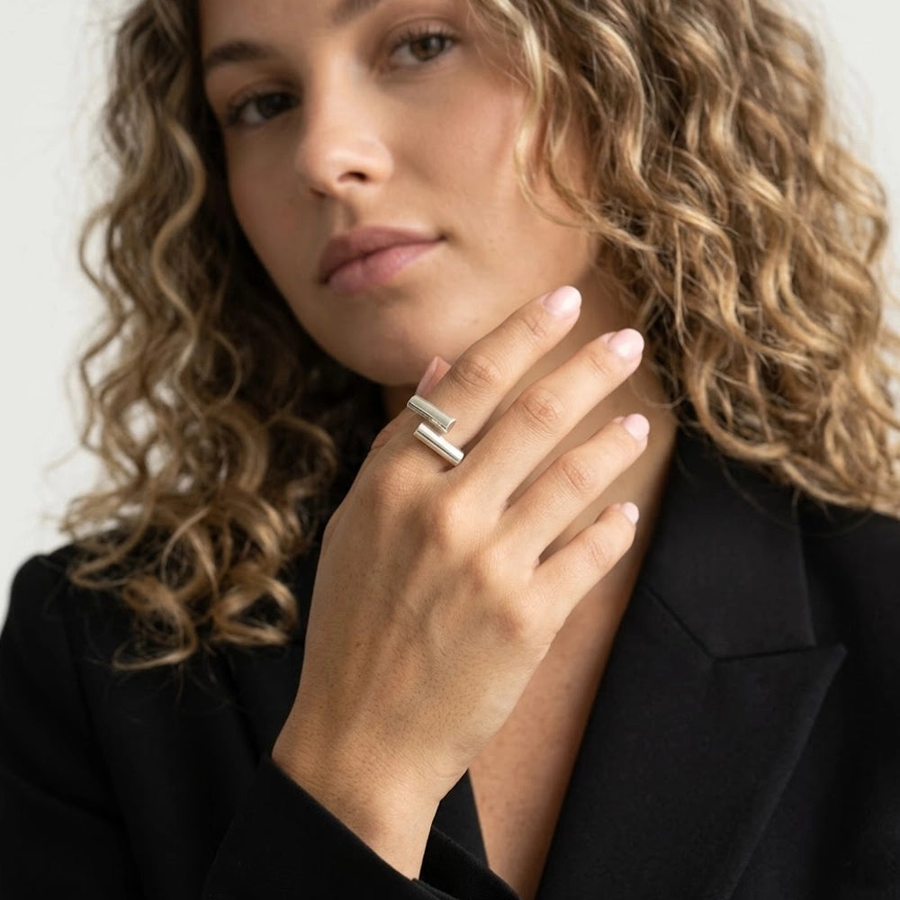 Modest - Justerbar ring med modern design
