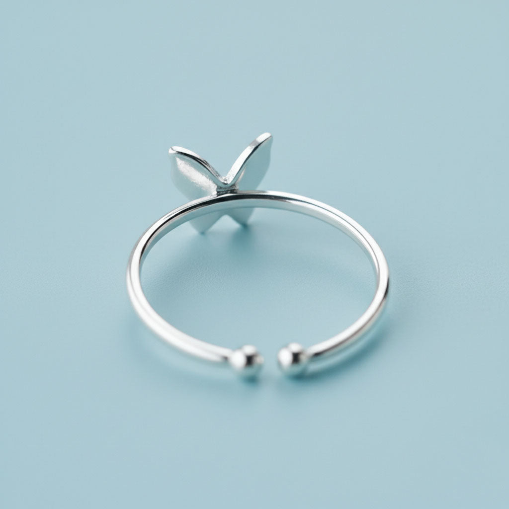 Nelia - Justerbar ring med fjäril