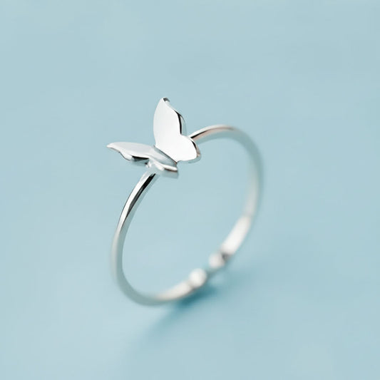 Nelia - Justerbar ring med fjäril
