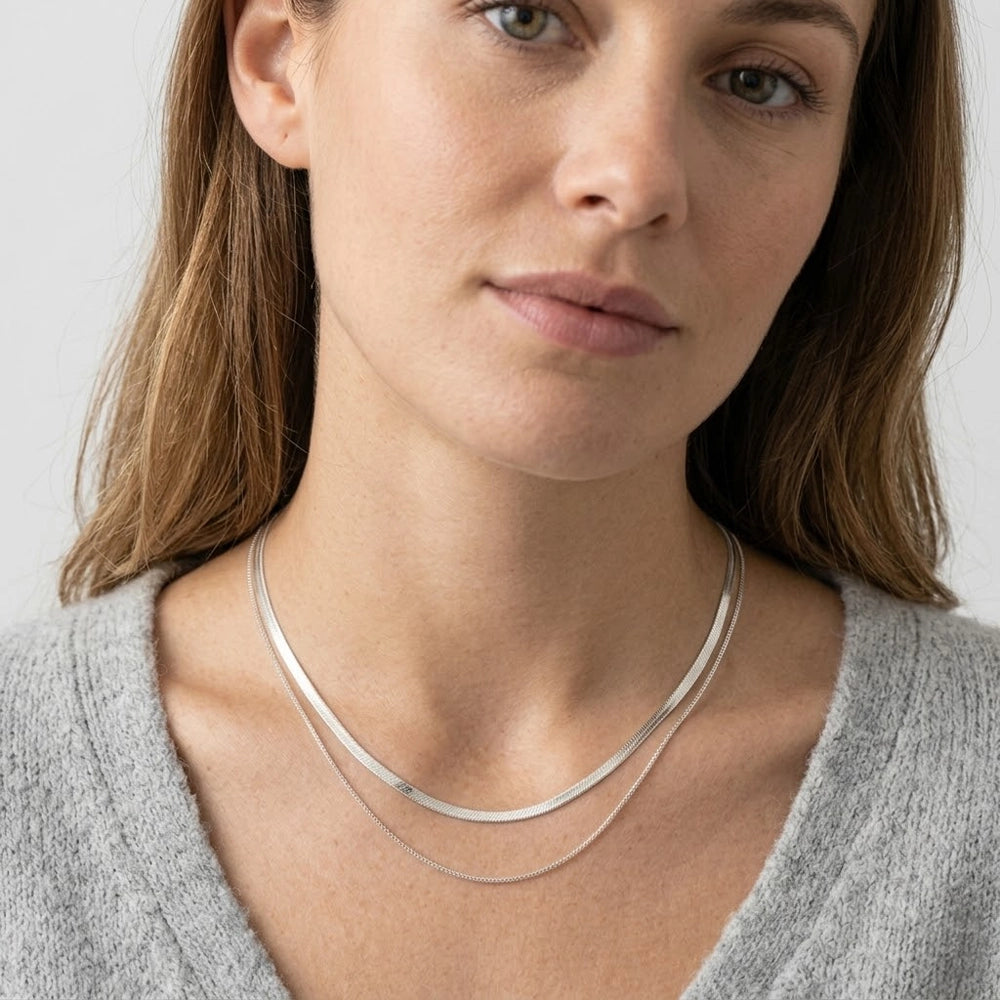 Nour - Halsband med dubbla kedjor i olika tjocklek