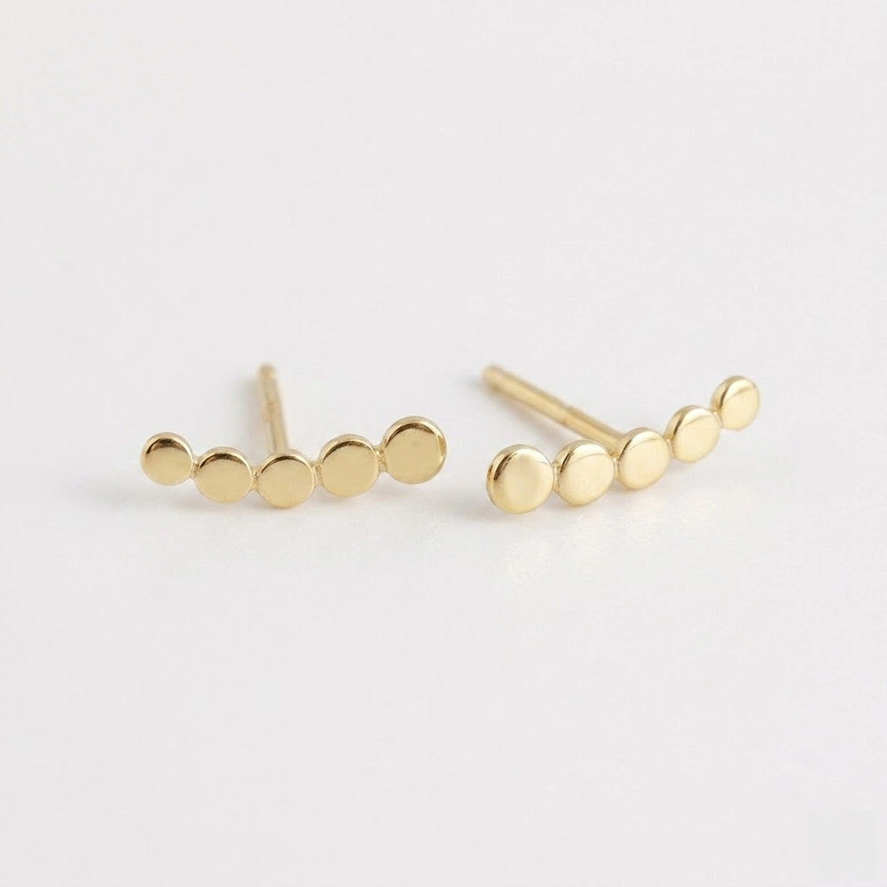 Tara - Eleganta studs med sammanlänkande cirklar