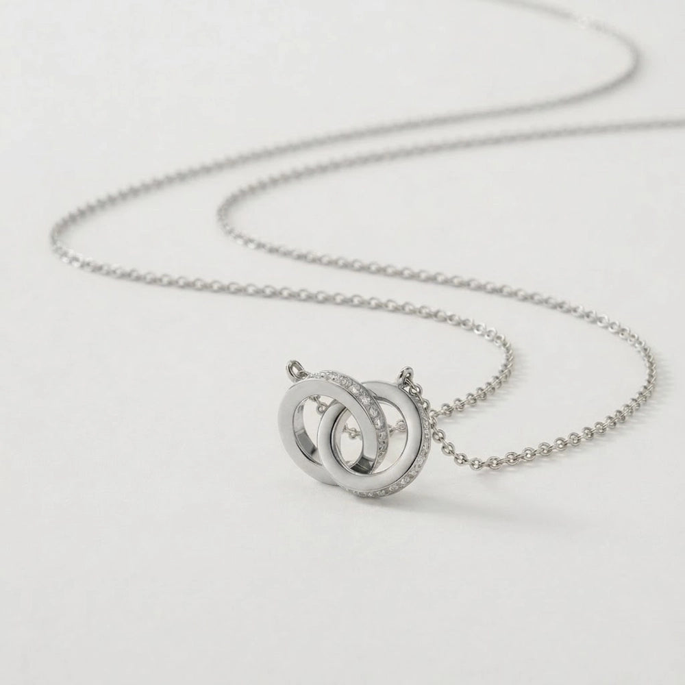 Ada – Halsband med sammanlänkade cirklar