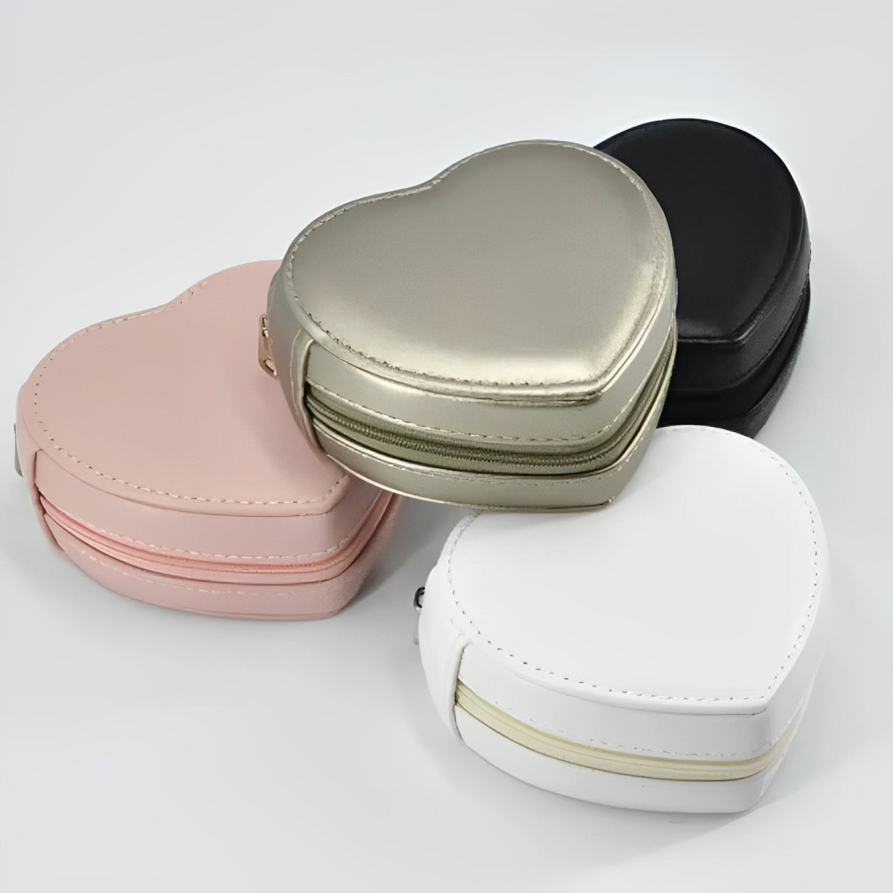 Älsklingsasken - Hjärtformat smyckeskrin i läder med blixtlås