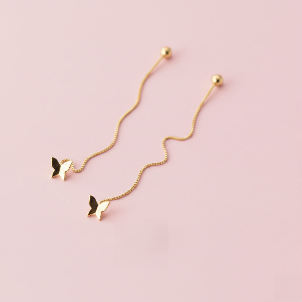 Aimeé - Örhängen med tasseldesign och fjäril