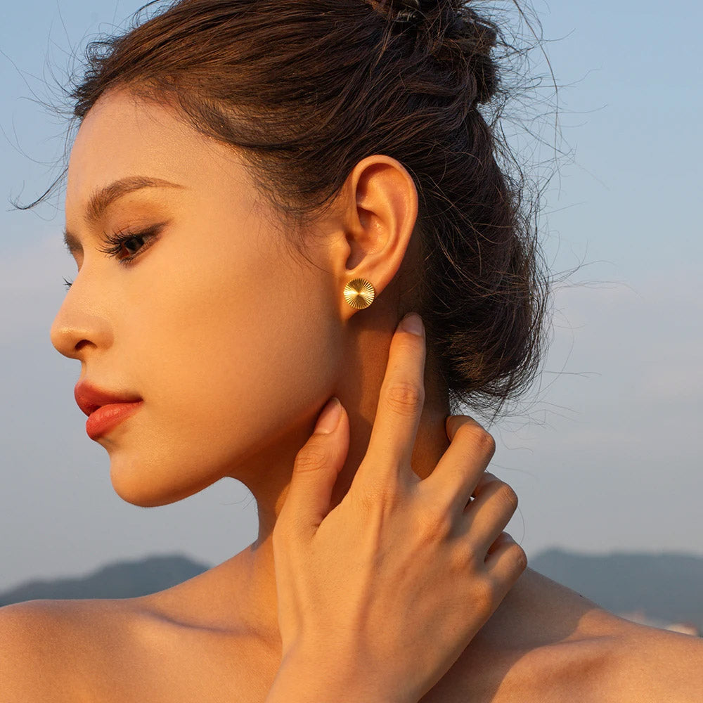 Athena - Studs med dekorativ platta