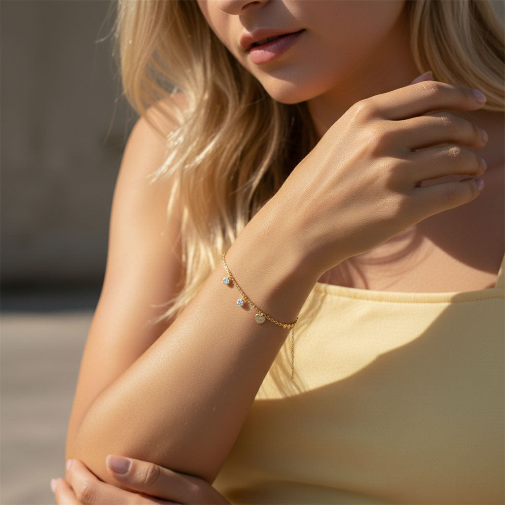 Bianca - Armband med små hjärtan och stenar