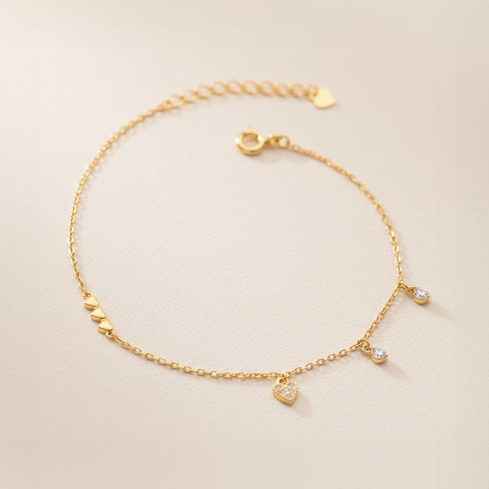 Bianca - Armband med små hjärtan och stenar