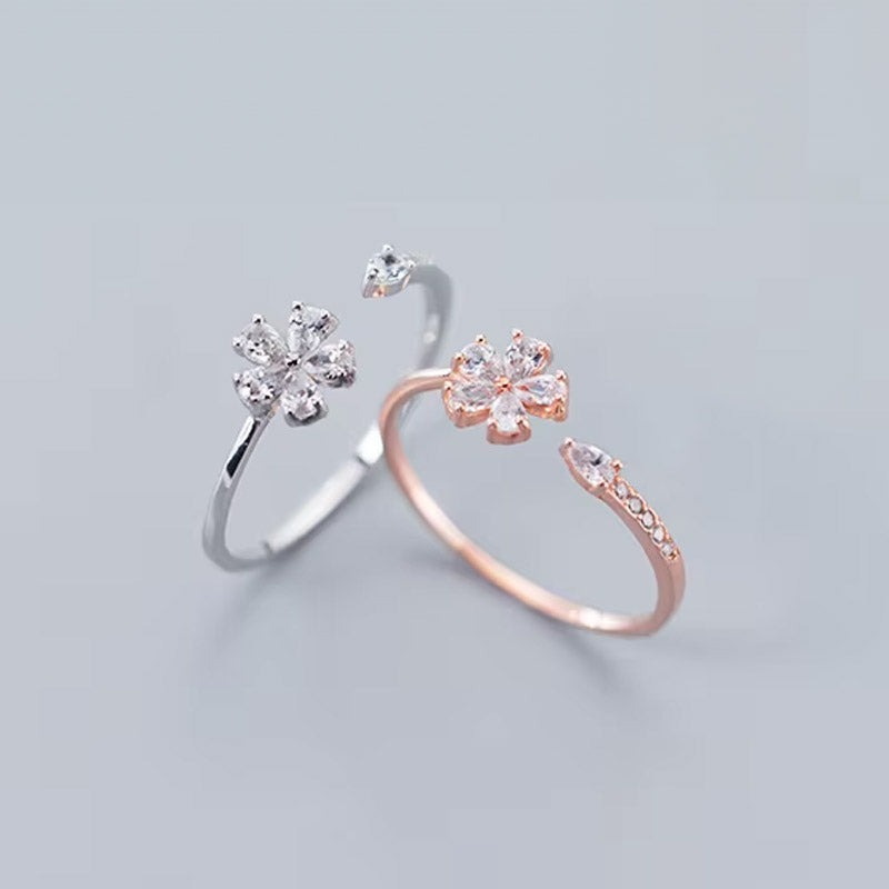 Blomstra - Justerbar ring med blomma