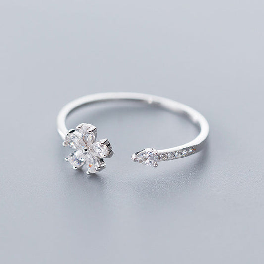 Blomstra - Justerbar ring med liten blomma