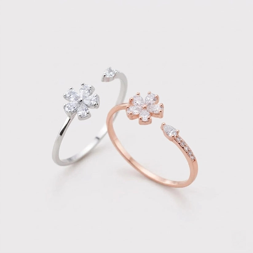 Blomstra - Justerbar ring med blomma