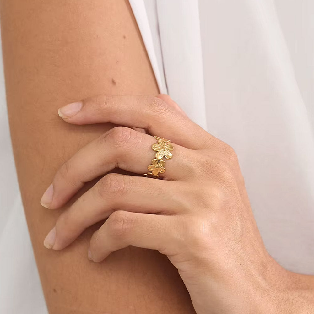 Blossom - Justerbar ring med blommor