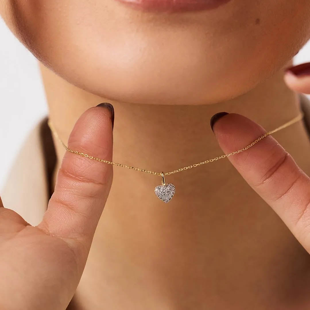 Brilliant Emblem - Halsband med gnistrande hjärta