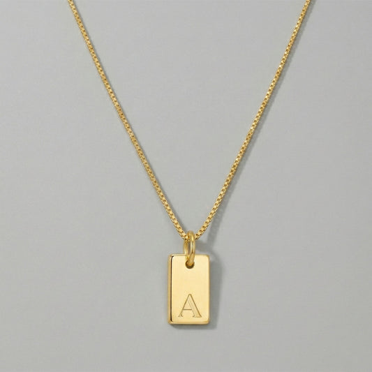 Carved Letter - Halsband med bokstavsbricka