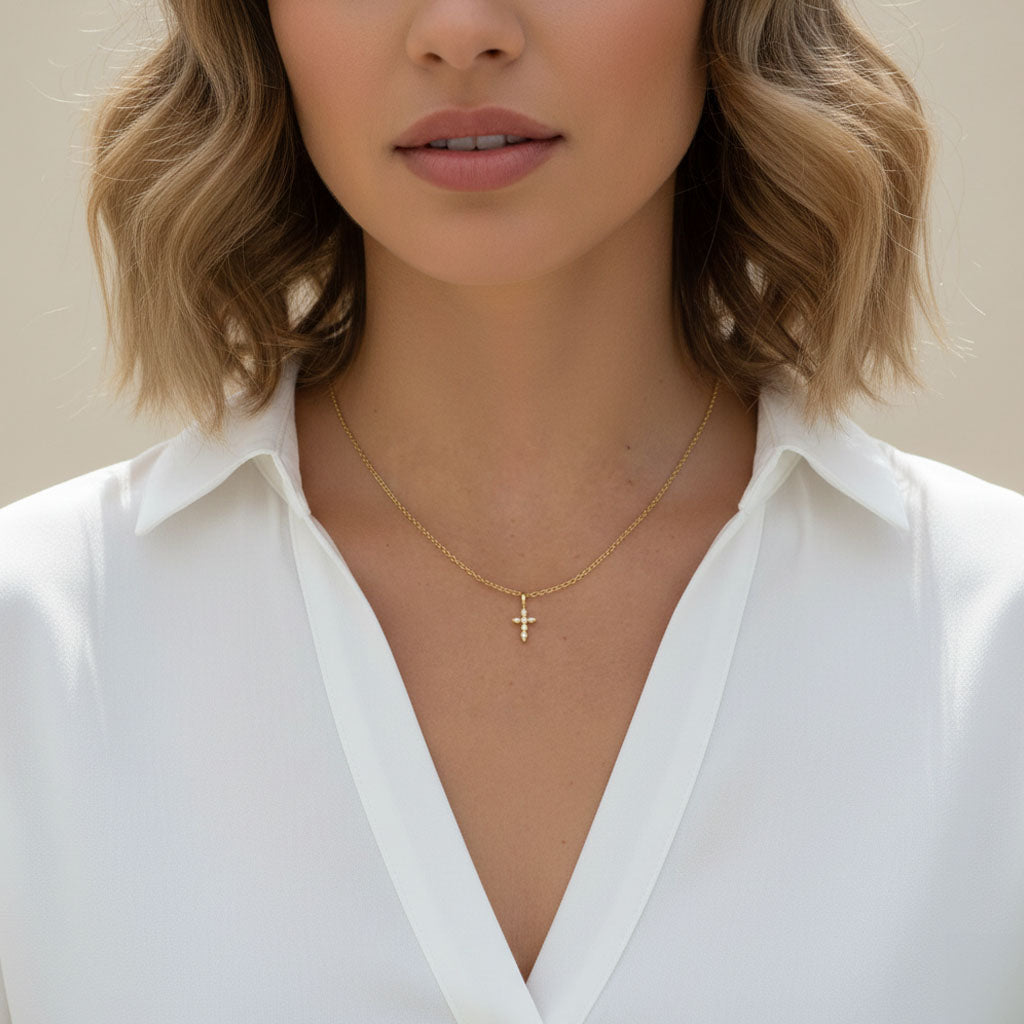 Faith - Halsband med korsdekoration