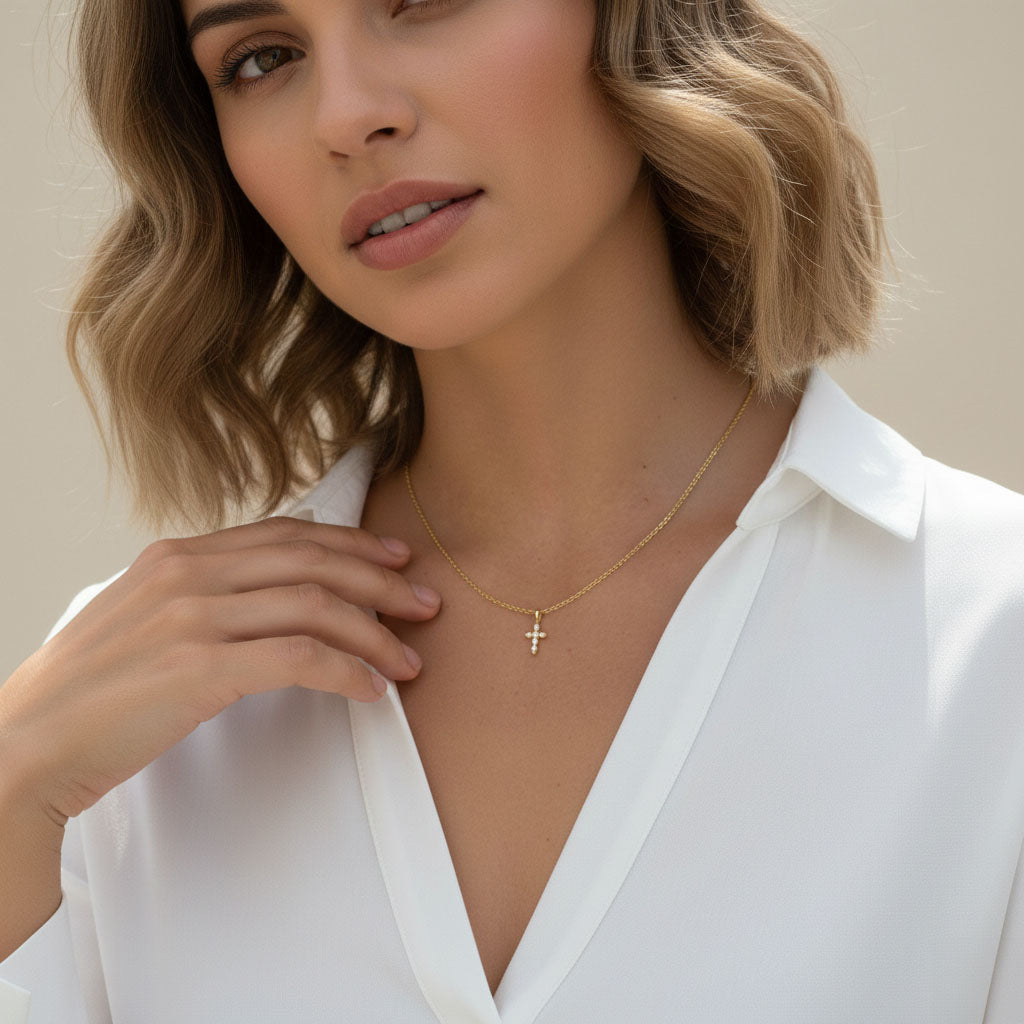 Faith - Halsband med korsdekoration