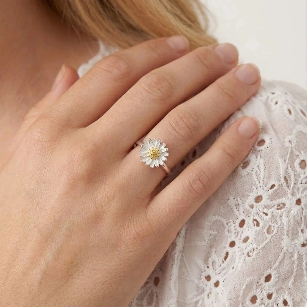 Daisy Flower – Justerbar ring med tusensköna