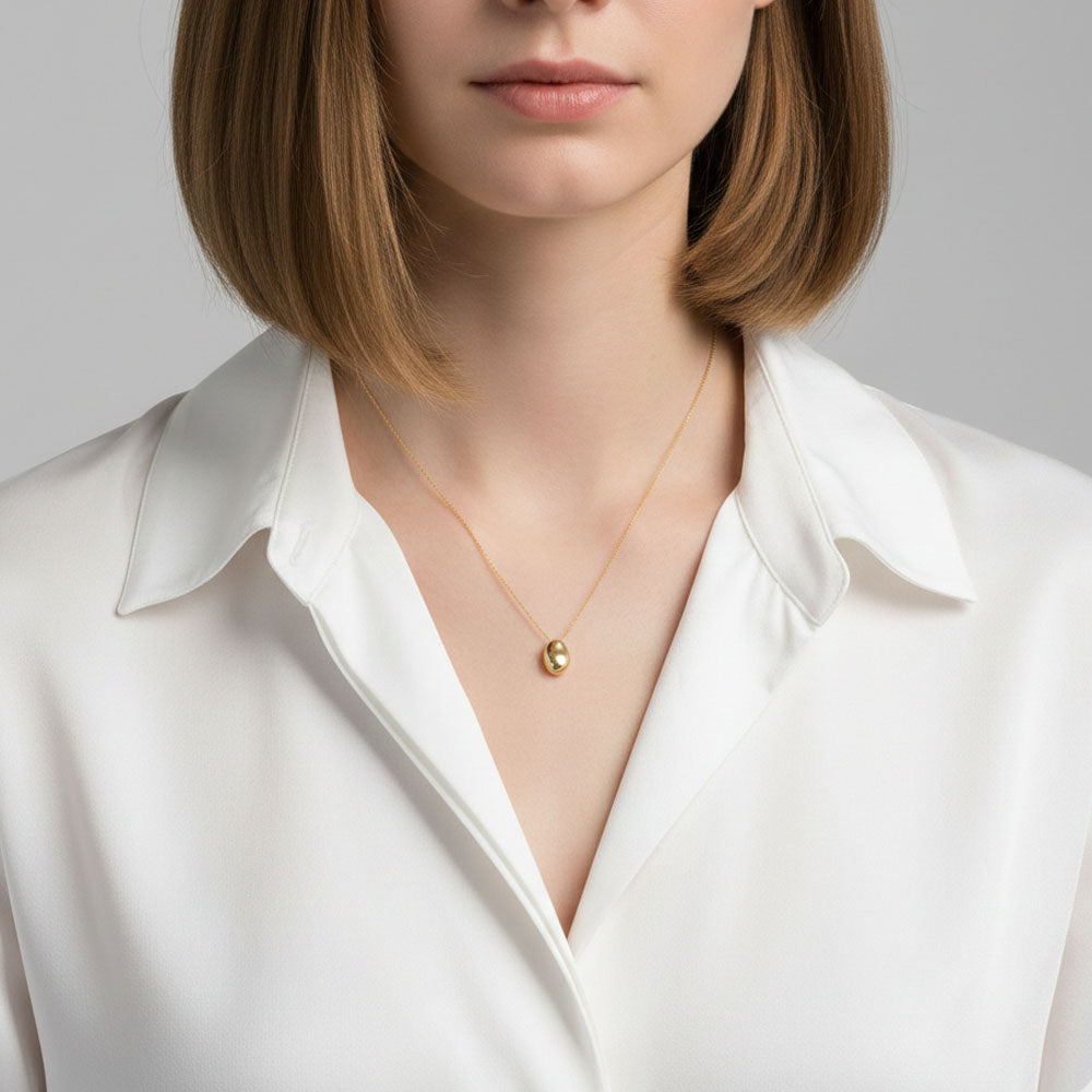 Dewdrop - Halsband med ovalt hängsmycke