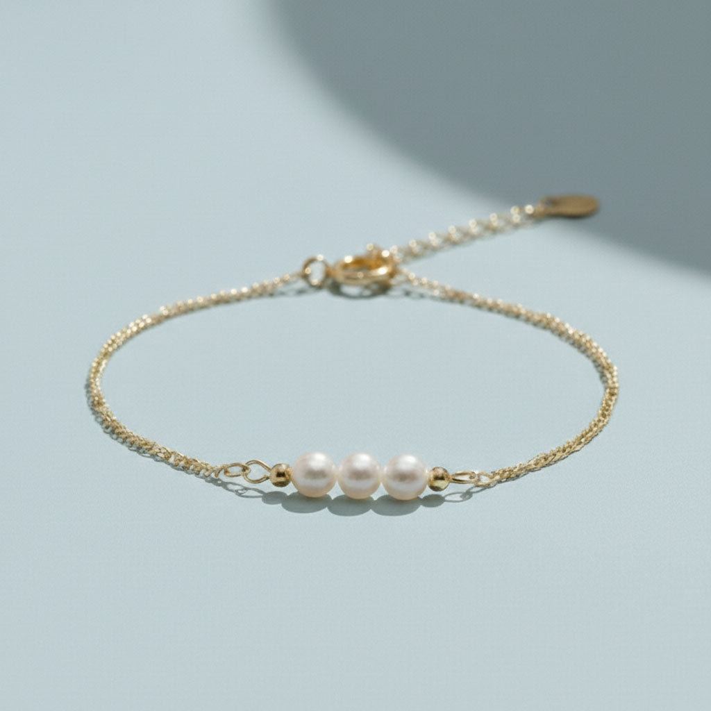 Eira - Armband med tvinnad kedja och pärlor