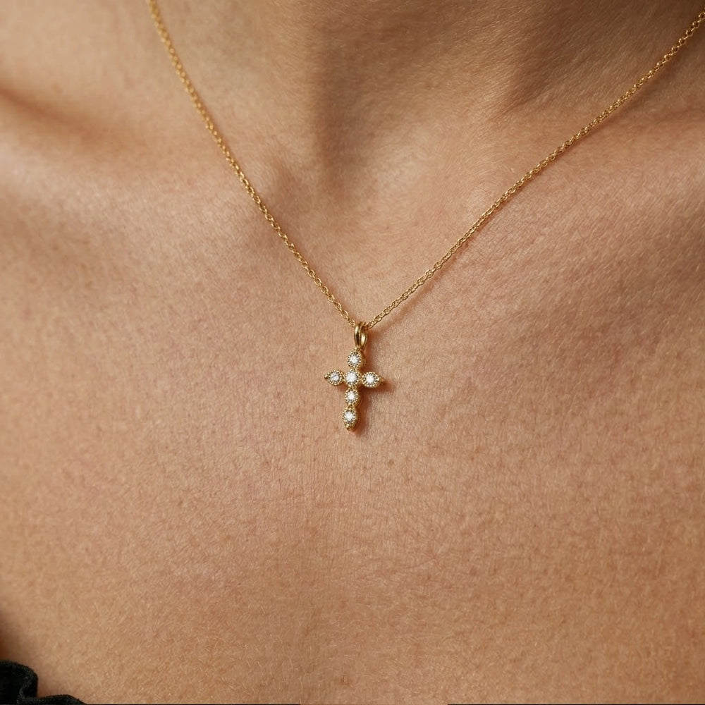 Faith – Halsband med korsdekoration