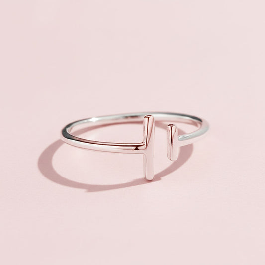 Filippa - Justerbar ring med T-form