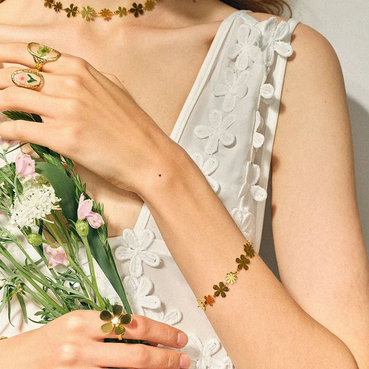 Floral Dreams - Armband med blommotiv